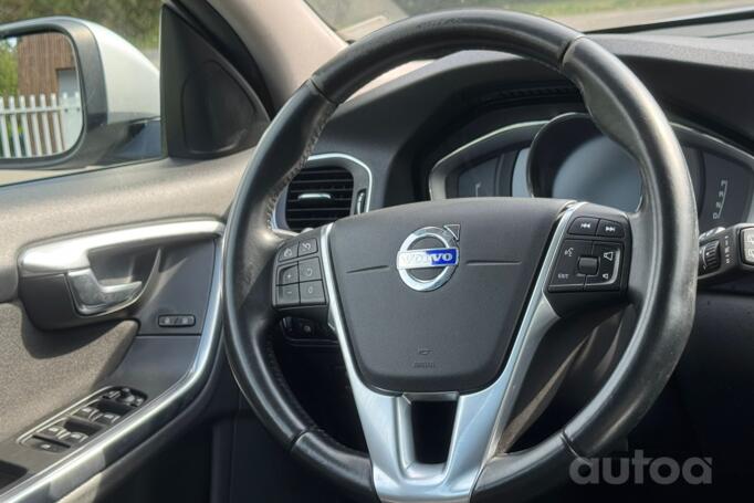Volvo V60 1 generation [restyling] wagon 5-doors