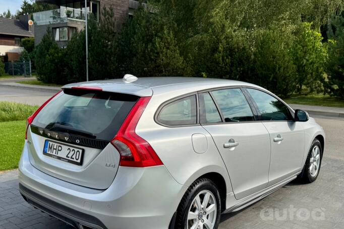 Volvo V60 1 generation [restyling] wagon 5-doors
