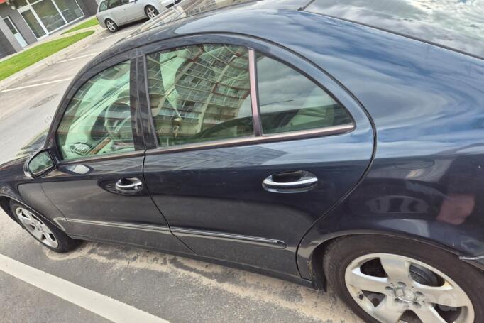 Mercedes-Benz E-Class W211 Sedan
