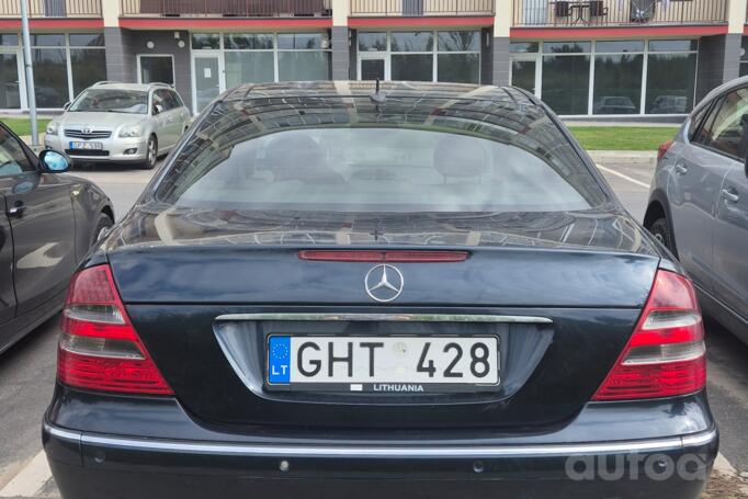 Mercedes-Benz E-Class W211 Sedan