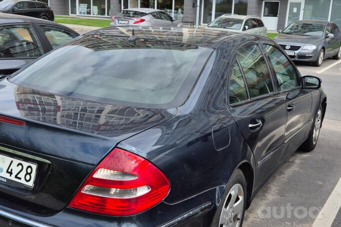 Mercedes-Benz E-Class W211 Sedan