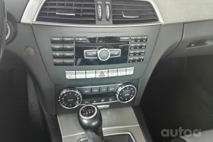 Mercedes-Benz C-Class W204/S204/C204 [restyling] Sedan 4-doors