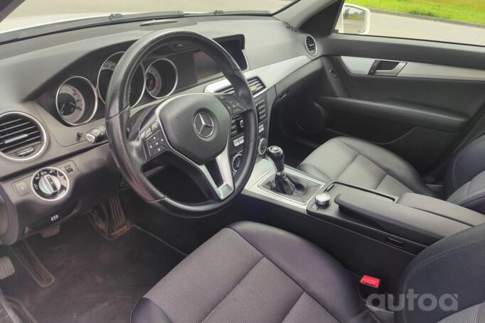 Mercedes-Benz C-Class W204/S204/C204 [restyling] Sedan 4-doors