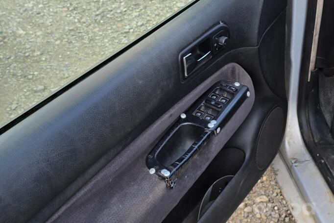 Volkswagen Golf 4 generation Hatchback 5-doors