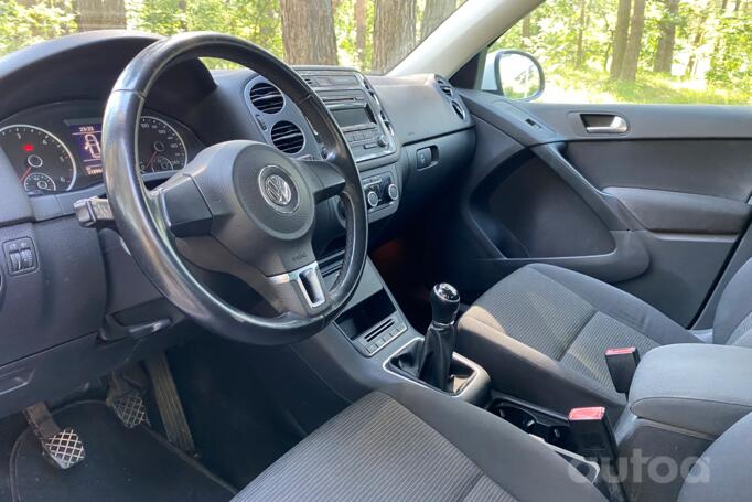 Volkswagen Tiguan 1 generation [restyling] Crossover