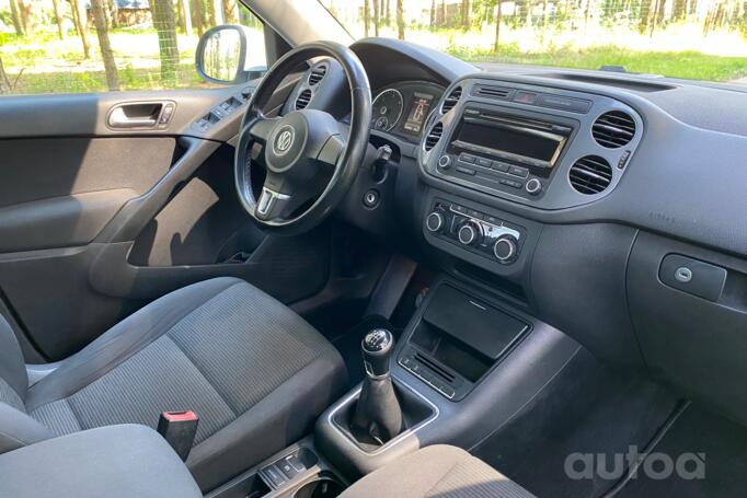Volkswagen Tiguan 1 generation [restyling] Crossover