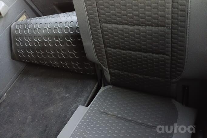 Volkswagen Touran 1 generation [restyling] Minivan 5-doors