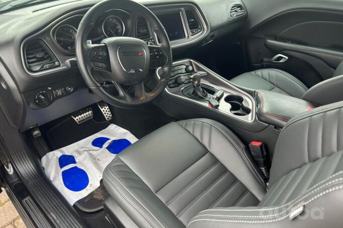 Dodge Challenger 3 generation [2th restyling] Coupe
