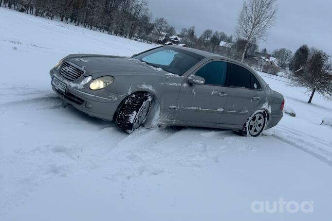 Mercedes-Benz E-Class W211 Sedan