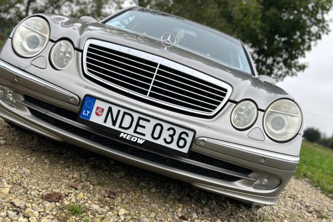 Mercedes-Benz E-Class W211 Sedan