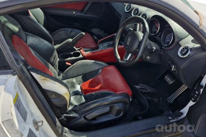 Audi TTS 8J