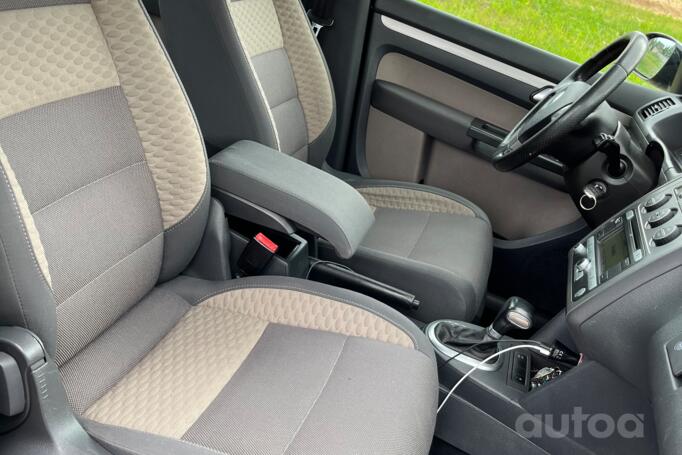 Volkswagen Touran 1 generation [restyling] Cross minivan 5-doors