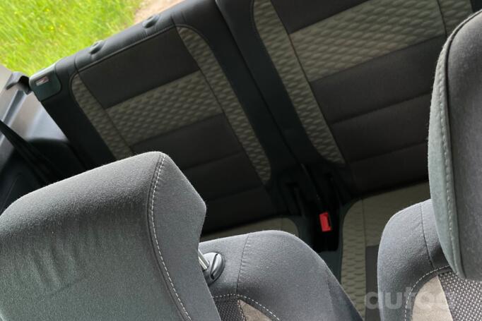 Volkswagen Touran 1 generation [restyling] Cross minivan 5-doors