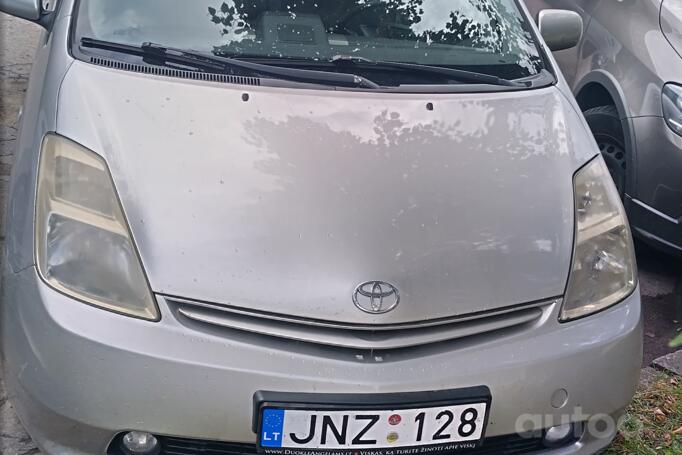 Toyota Prius 2 generation Hatchback