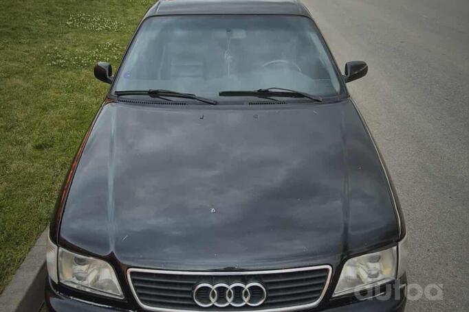 Audi A6 A4/C4 Sedan