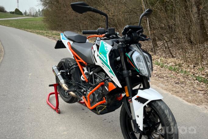 KTM Duke