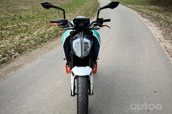KTM Duke