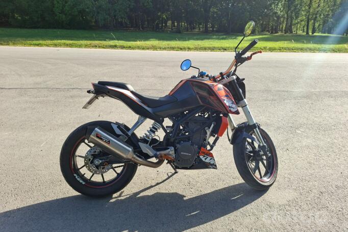 KTM Duke