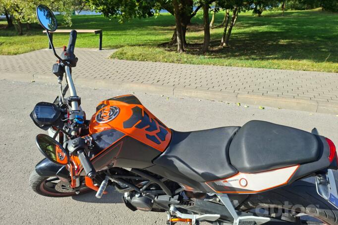 KTM Duke