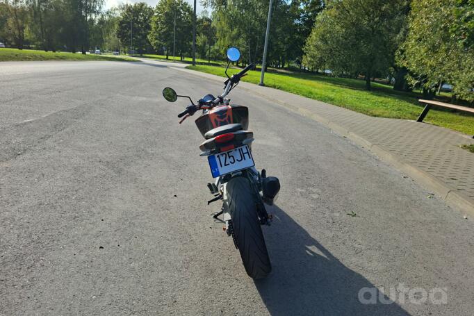 KTM Duke