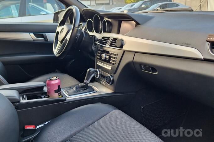 Mercedes-Benz C-Class W204/S204 wagon 5-doors