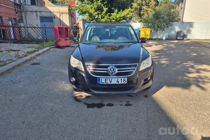 Volkswagen Tiguan 1 generation Crossover