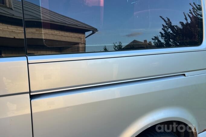 Volkswagen Transporter T5 Minivan 4-doors