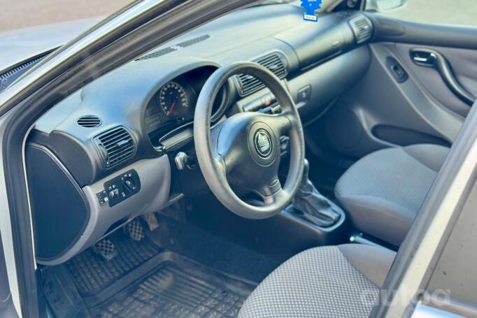 SEAT Leon 1 generation Hatchback