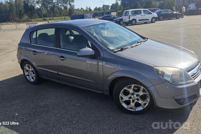 Opel Astra H Hatchback