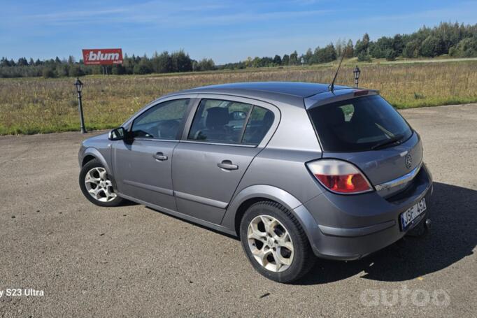 Opel Astra H Hatchback