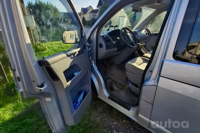 Volkswagen Transporter T5 Minivan 4-doors