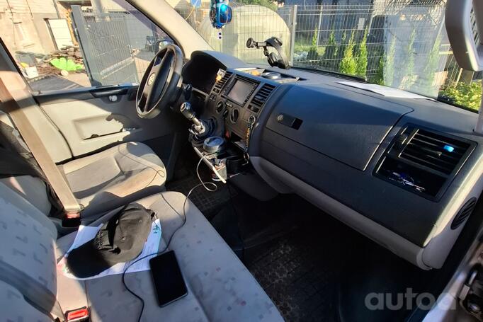 Volkswagen Transporter T5 Minivan 4-doors