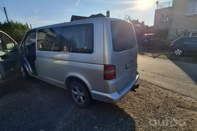 Volkswagen Transporter T5 Minivan 4-doors