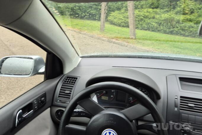 Volkswagen Polo 4 generation Hatchback 5-doors