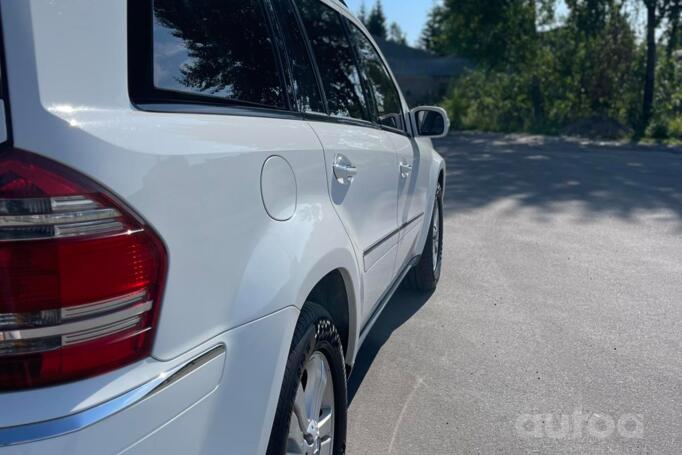 Mercedes-Benz GL-Class X164 SUV