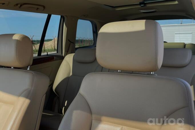 Mercedes-Benz GL-Class X164 SUV