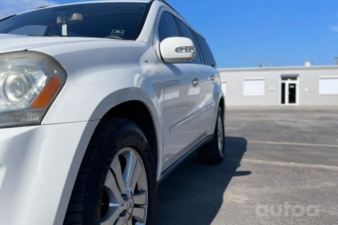Mercedes-Benz GL-Class X164 SUV