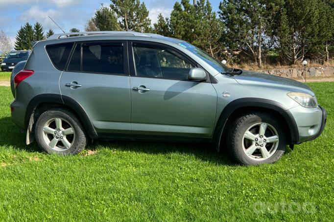 Toyota RAV4 3 generation Crossover