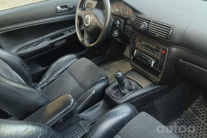 Volkswagen Passat B5 Sedan 4-doors
