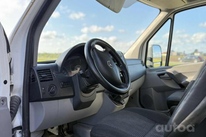 Mercedes-Benz Sprinter Second generation