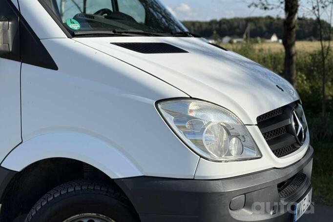 Mercedes-Benz Sprinter Second generation