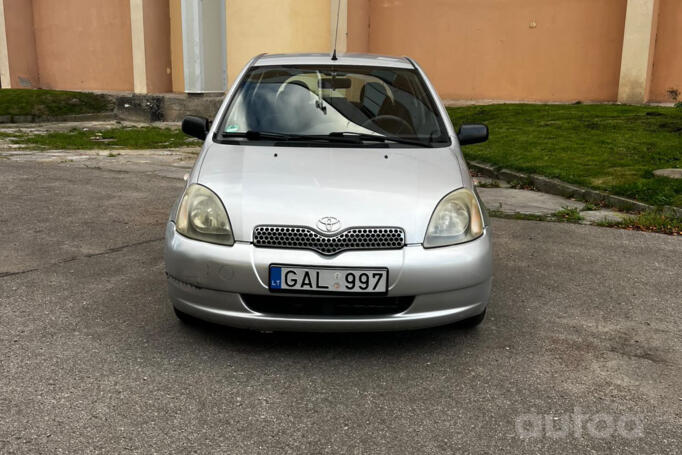 Toyota Yaris 1 generation