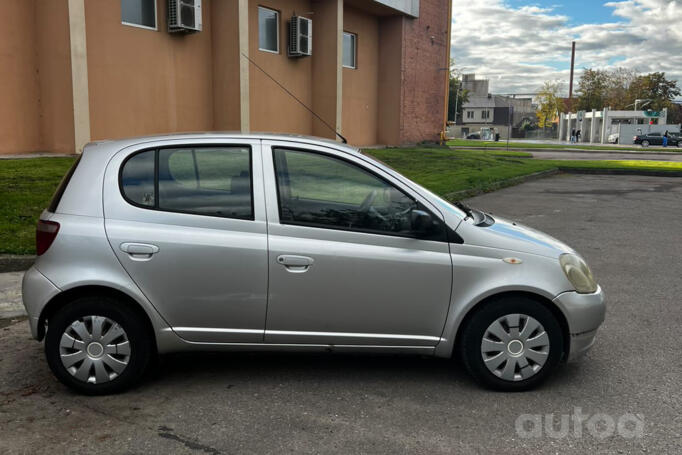 Toyota Yaris 1 generation