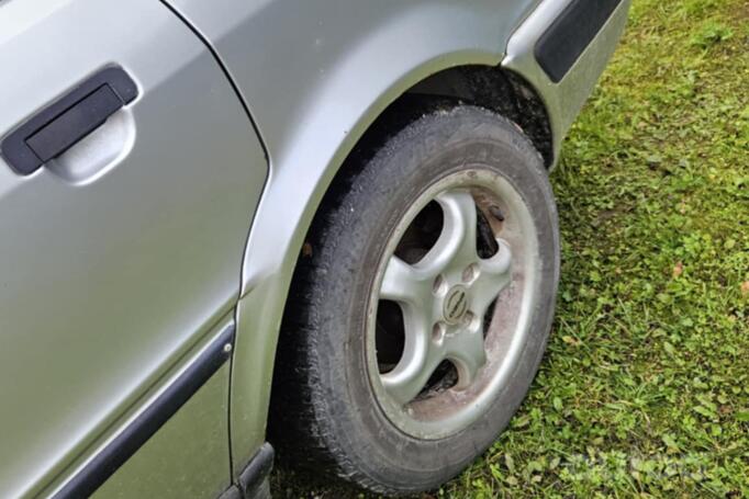Audi 80 5 generation (B4)