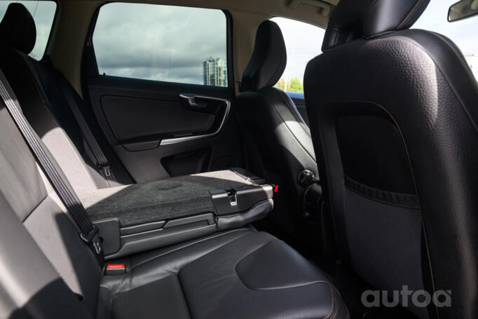 Volvo XC60 1 generation Crossover