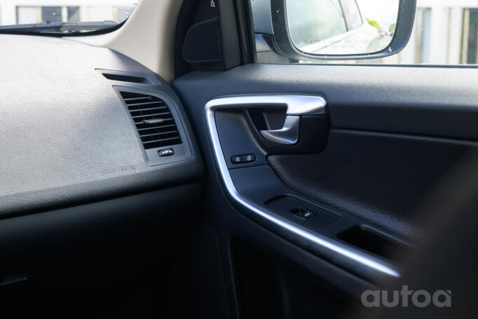 Volvo XC60 1 generation Crossover