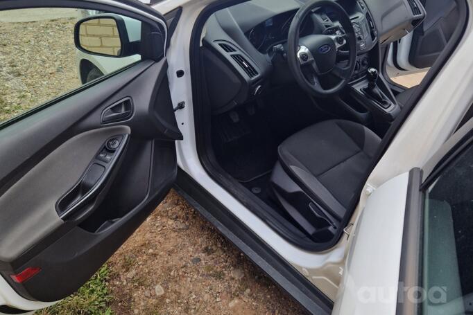 Ford Focus 3 generation [restyling] Hatchback 5-doors