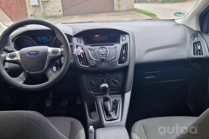 Ford Focus 3 generation [restyling] Hatchback 5-doors