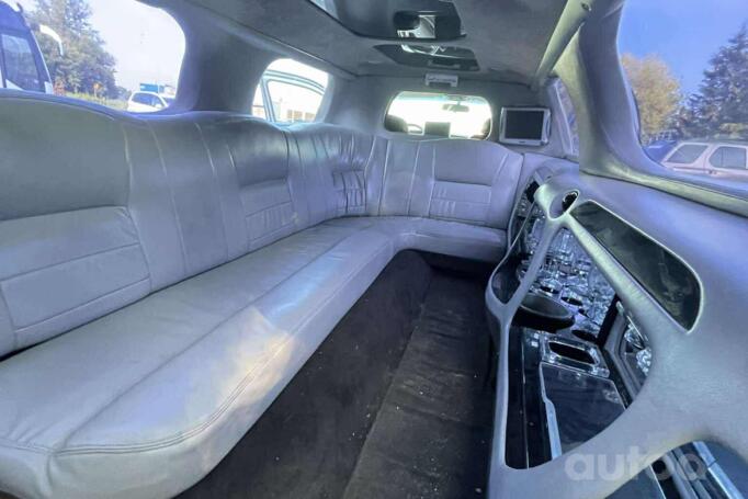 Lincoln Town Car 3 generation Stretch Limousine