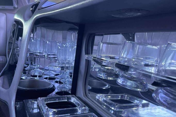 Lincoln Town Car 3 generation Stretch Limousine